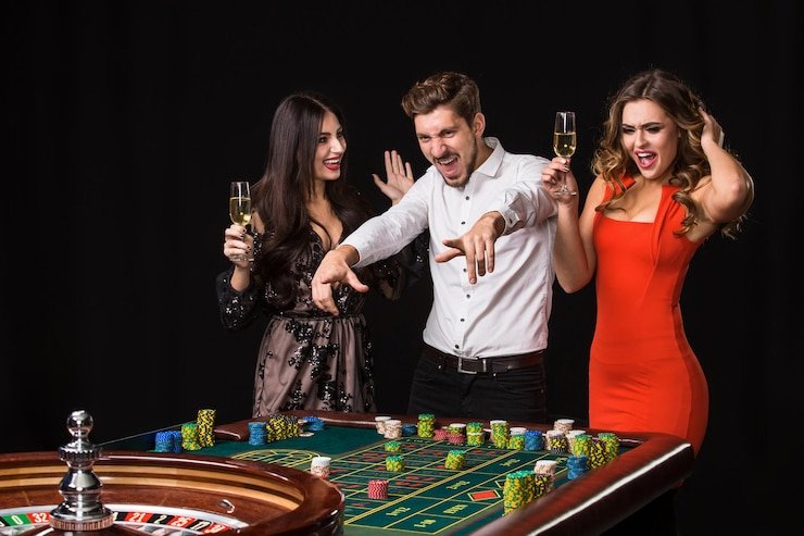 Philippine bettor claiming a filbet promo code reward on a smartphone
